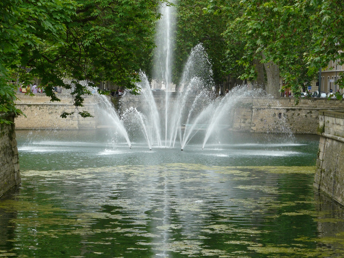 nimes