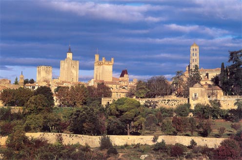 uzes